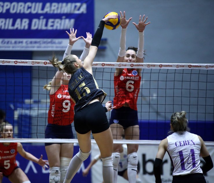 Voleybol: Vodafone Sultanlar Ligi