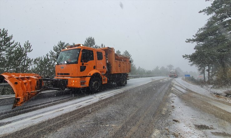 Manisa'da kar yağışı etkili oldu