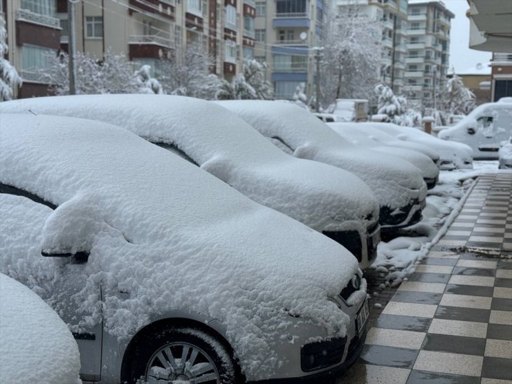 Aksaray'da kar yağışı