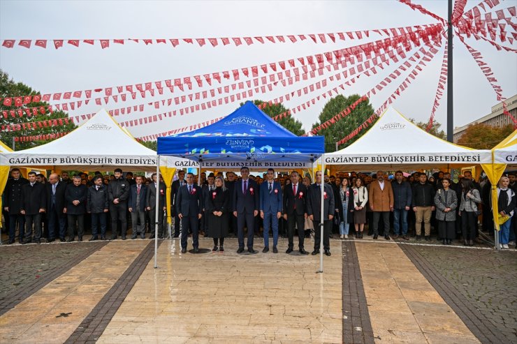 Gaziantep ve çevre illerde Öğretmenler Günü dolayısıyla törenler düzenlendi