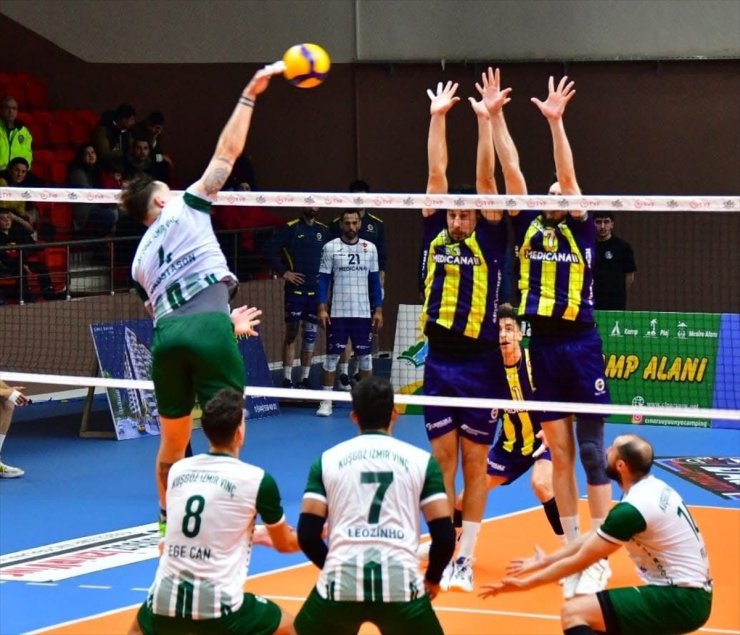 Voleybol: SMS Grup Efeler Ligi