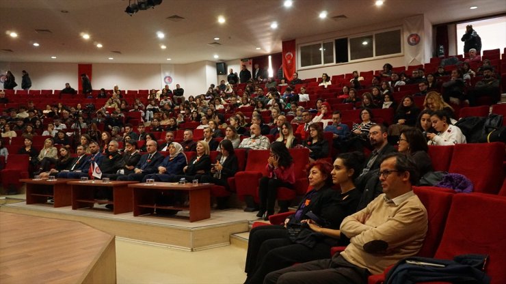 Çanakkale'de "Kadına Yönelik Şiddet Haberlerinde Sıfır Tolerans Projesi"nin kapanışı gerçekleştirildi