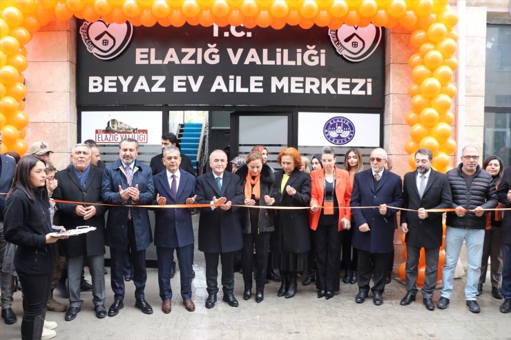 Elazığ'da aile içi şiddetle mücadele kapsamında "Beyaz Ev Aile Merkezi" açıldı