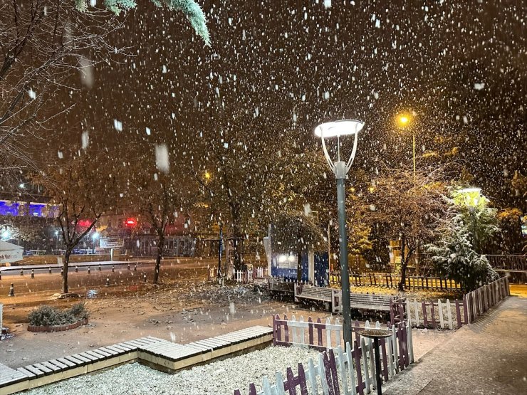 Elazığ'ın Karakoçan ilçesinde taşımalı eğitime 1 gün ara verildi