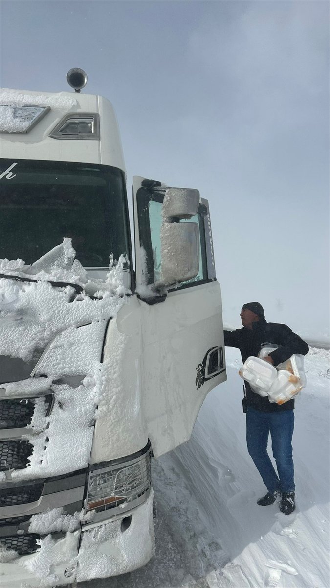 Konya'da Valilik koordinasyonunda olumsuz hava koşullarıyla mücadele sürdürülüyor