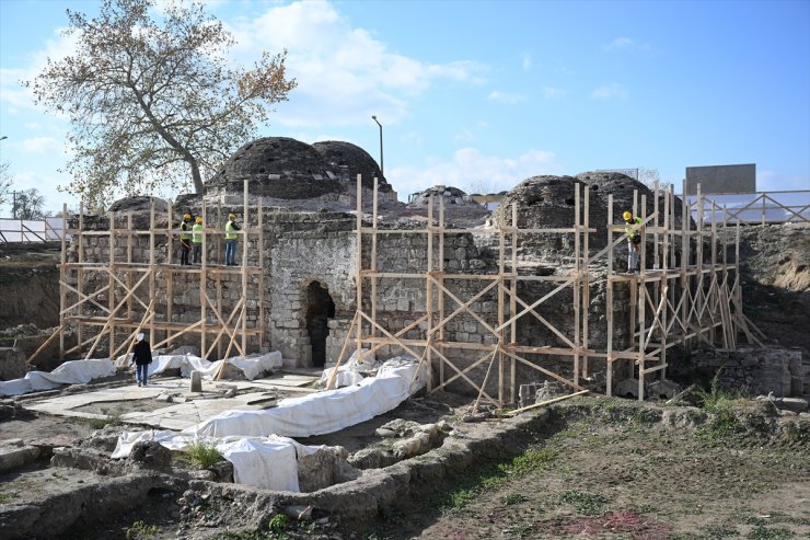 Edirne'de 15. yüzyıl eseri Gazi Mihal Hamamı'nın restorasyonu sürüyor