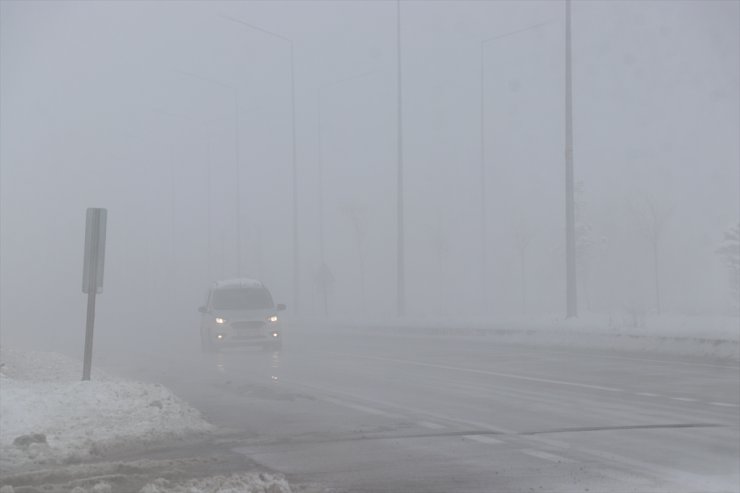 Erzurum'da olumsuz hava koşulları etkisini sürdürüyor