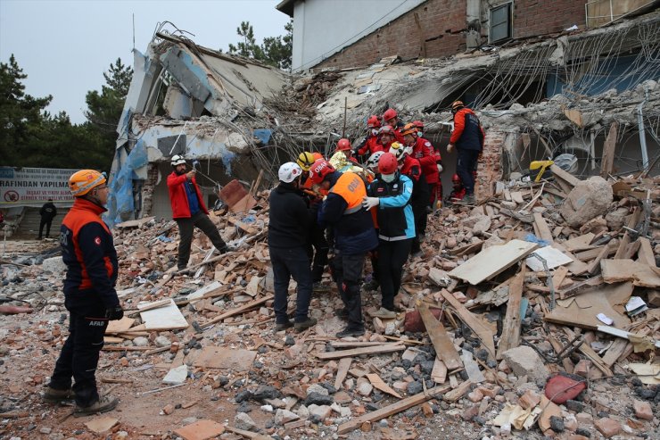 Eskişehir'de 568 personelin katılımıyla deprem ve uçak kazası tatbikatı yapıldı