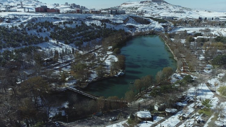 Malatya’da kar sonrası güneşli hava güzel görüntüler oluşturdu