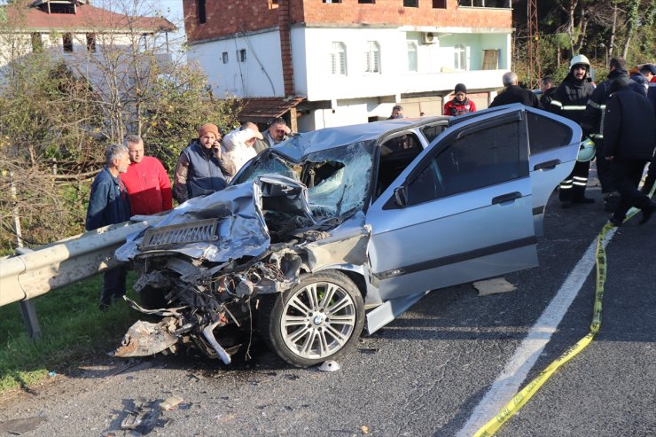 Ordu'da kamyona çarpan otomobildeki 3 kişi öldü