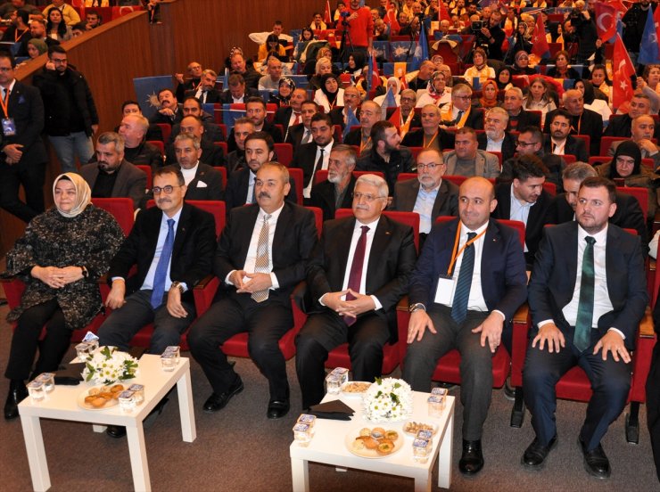 AK Parti Genel Başkan Yardımcısı Demiröz, Eskişehir'de ilçe kongresinde konuştu: