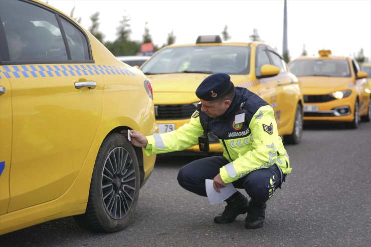 İstanbul'da ticari araçlarda kış lastiği denetimi yapıldı