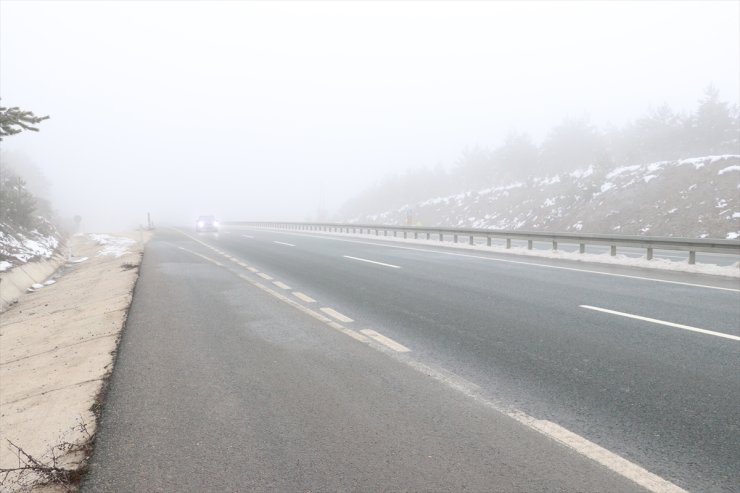 Kastamonu'da sis ulaşımı olumsuz etkiliyor