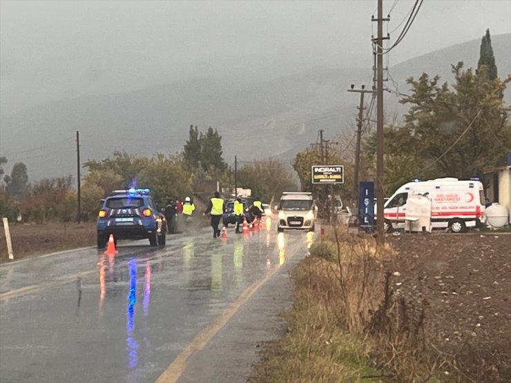 Muğla'da yol kenarında erkek cesedi bulundu