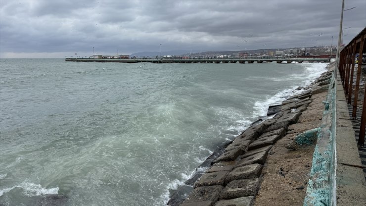 Tekirdağ'da deniz ulaşımına poyraz engeli