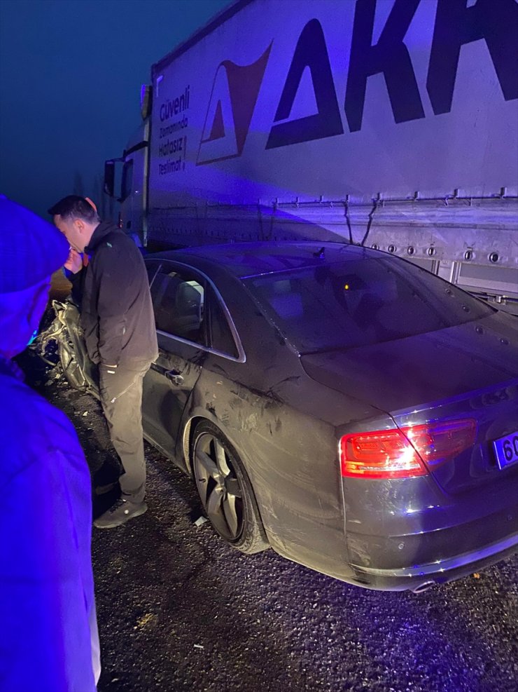 Tokat Belediye Başkanı Yazıcıoğlu zincirleme trafik kazasında hafif yaralandı