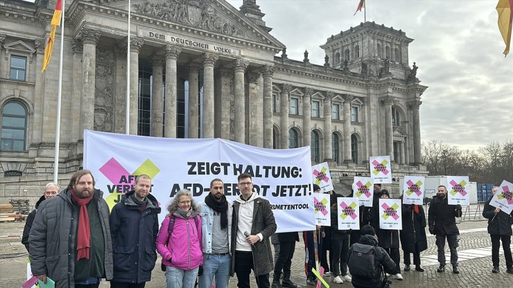 Almanya'da STK'lerden, milletvekillerine AfD'nin yasaklanmasına yönelik önergeyi desteklemeleri çağrısı