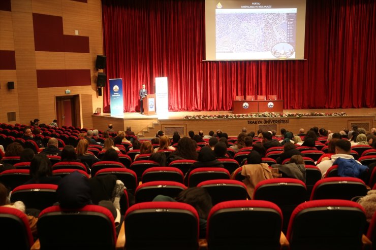 "Edirne Afetlere Hazırlanıyor Çalıştayı"nda deprem ve sellerin etkileri ele alındı