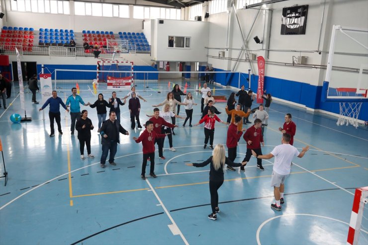 Sakarya'da özel gereksinimli çocukların eğitim hayatları sporla zenginleşiyor