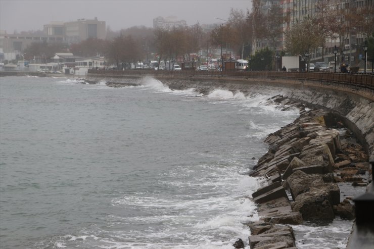 Tekirdağ'da kötü hava koşulları balık avcılığını olumsuz etkiliyor