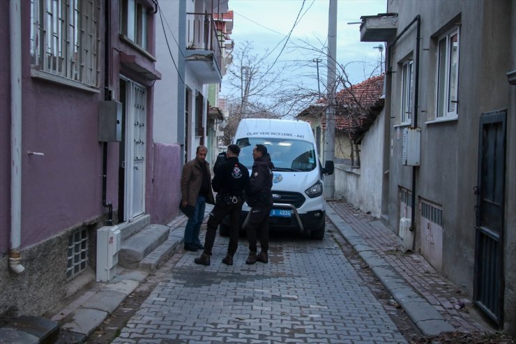 Uşak'ta karısı tarafından bıçaklanan kişi ağır yaralandı