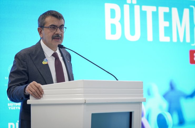 Bakan Tekin, "Bütünleştirici Eğitim Modülleri Tanıtım Programı"nda konuştu: