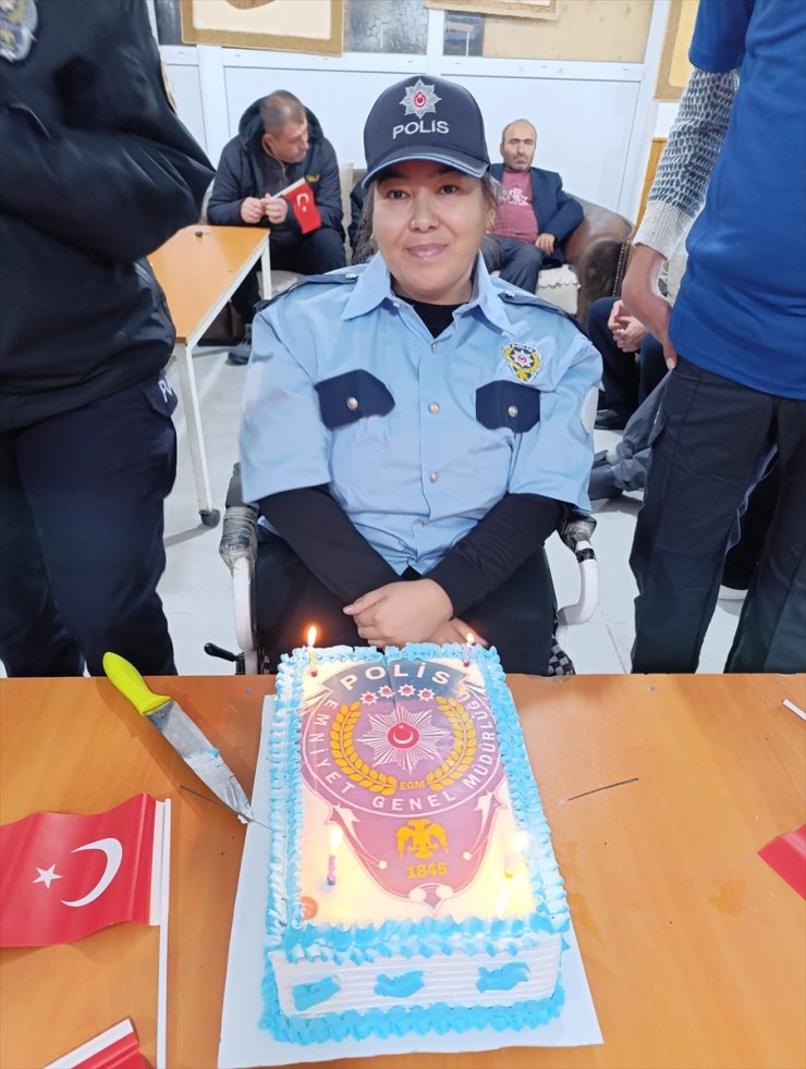 Balıkesir'de bedensel engelli dernek üyesine polis üniforması sürprizi