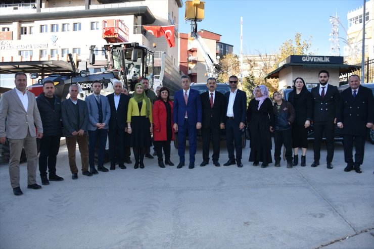 Şırnak Belediyesi 6 yeni aracı törenle hizmete aldı