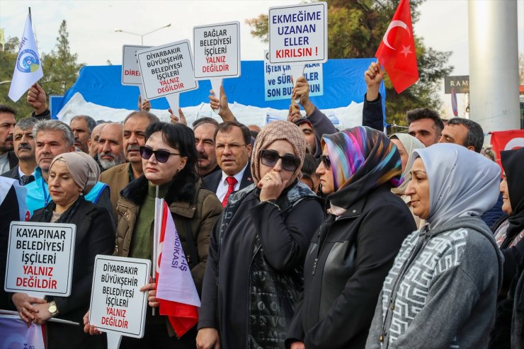 Diyarbakır'da bazı belediyelerde işten çıkarılan işçilerin eylemi sürüyor