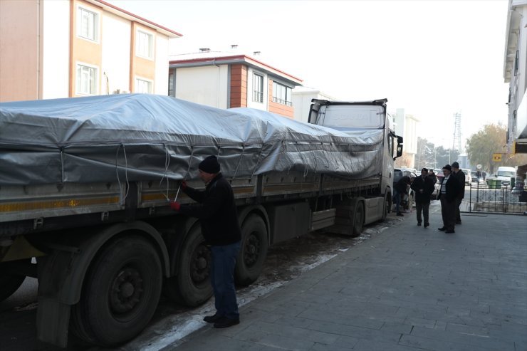 Erzincan'dan Suriye'ye insani yardım gönderildi