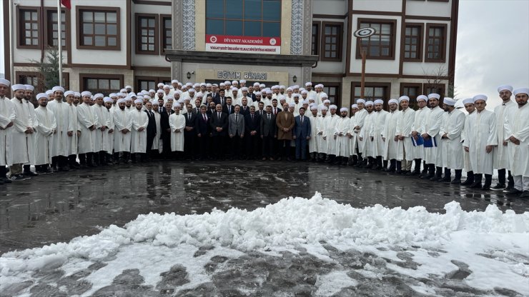 Yozgat'ta dini ihtisas merkezinde eğitim gören 133 din görevlisi mezun oldu