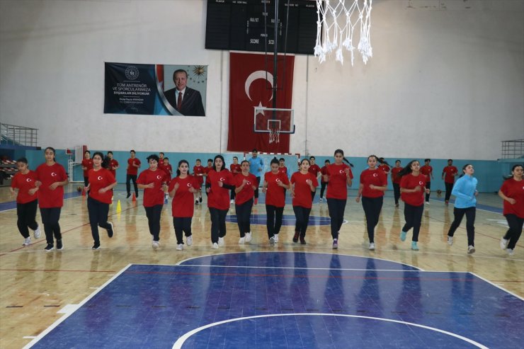 Ağrı'da taramayla keşfedilen genç yetenekler, basketbol eğitimi alıyor