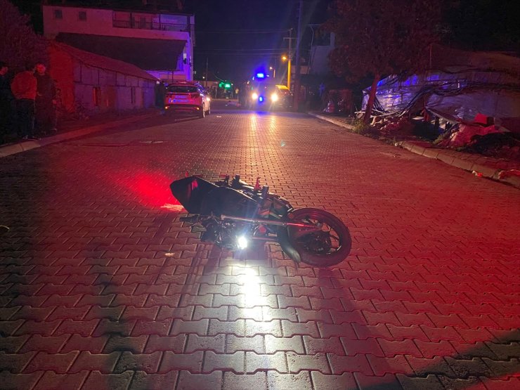 Muğla'da refüje çarpan motosikletin sürücüsü öldü