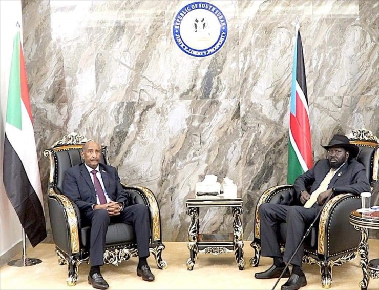 Sudan ve Güney Sudan liderleri bir araya geldi