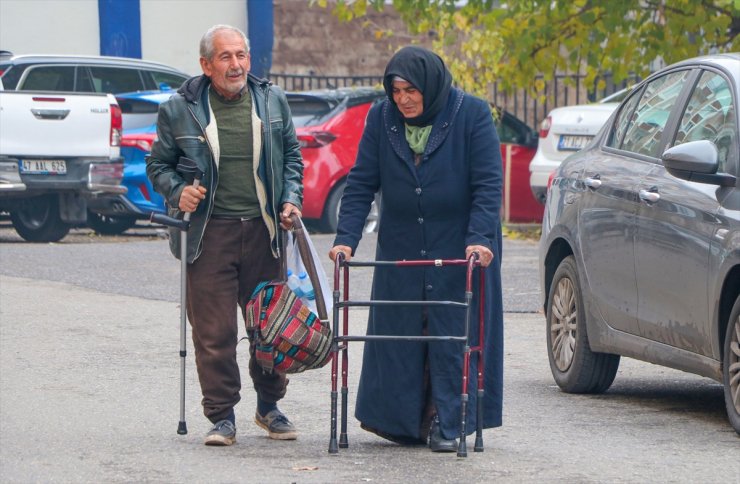 Diyarbakır annelerinin evlat nöbetine bir aile daha katıldı