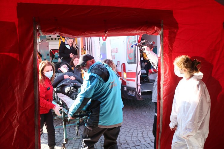 Kars'ta 150 personelle KBRN ve toplu gıda zehirlenmesi tatbikatı yapıldı