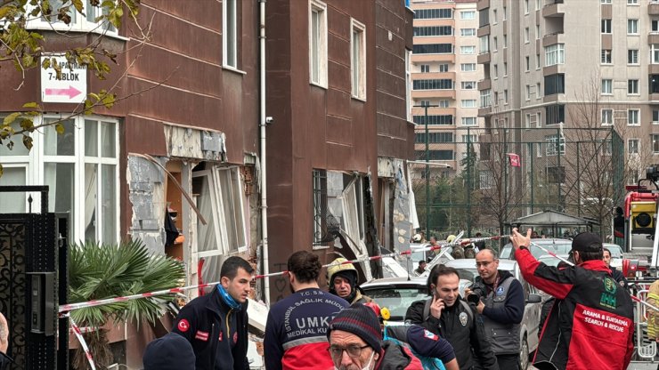 GÜNCELLEME - Beylikdüzü'nde bir dairede patlama meydana geldi