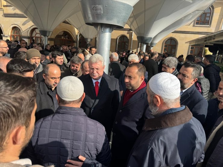 Ankara'da trafik kazasında yaşamını yitiren anne ve 3 çocuğu Çankırı'da toprağa verildi