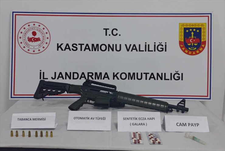 Kastamonu'da uyuşturucuyla yakalanan 4 kişiden 1'i tutuklandı