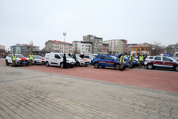 Muş'ta jandarma ve emniyet teşkilatına 41 araç teslim edildi