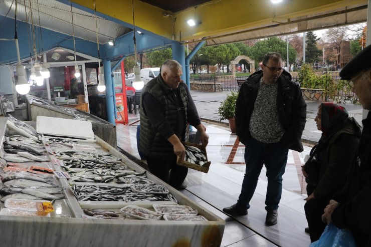 Tekirdağ'da çinekop tezgahları süslemeye başladı