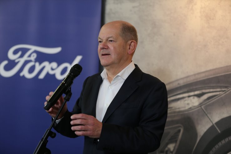 Almanya Başbakanı Scholz, Köln'deki Ford fabrikasını ziyaret etti