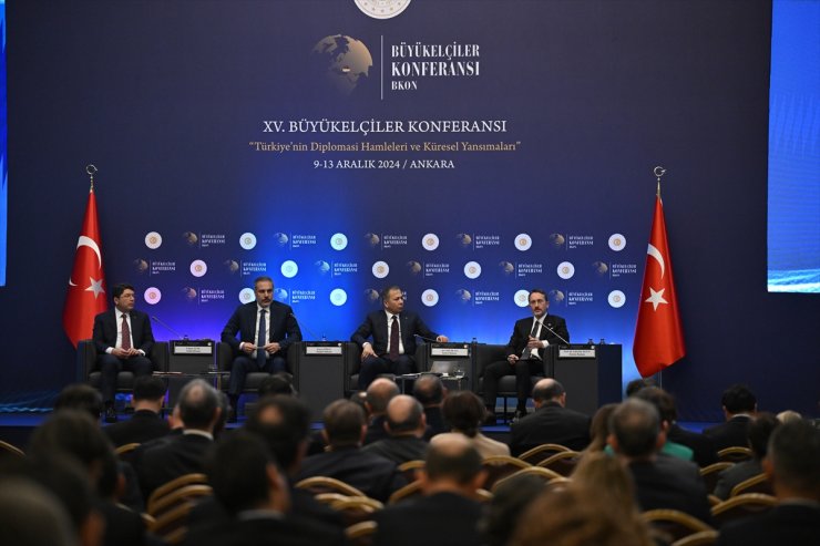 Cumhurbaşkanlığı İletişim Başkanı Altun, 15. Büyükelçiler Konferansı'nda konuştu: