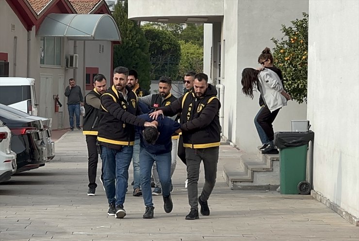 Adana'daki cinayetle ilgili 1'i kadın 4 zanlı tutuklandı