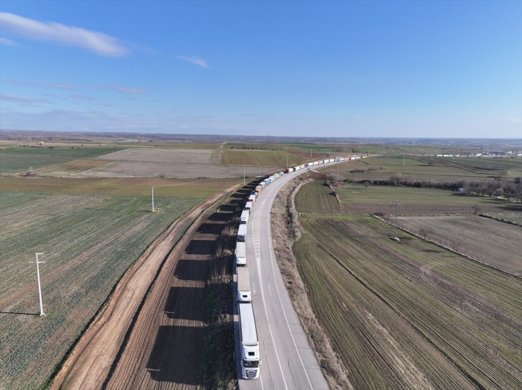 Hamzabeyli Sınır Kapısı'nda 31 kilometrelik tır kuyruğu oluştu
