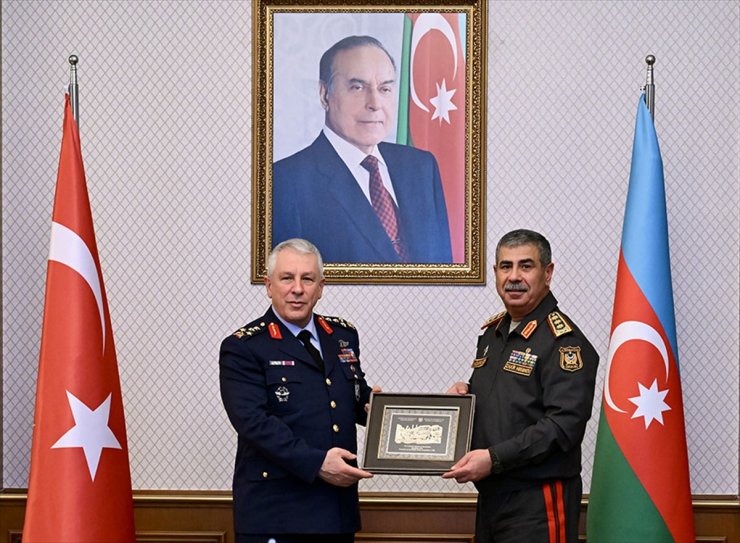 Hava Kuvvetleri Komutanı Orgeneral Kadıoğlu Azerbaycan'da temaslarda bulundu