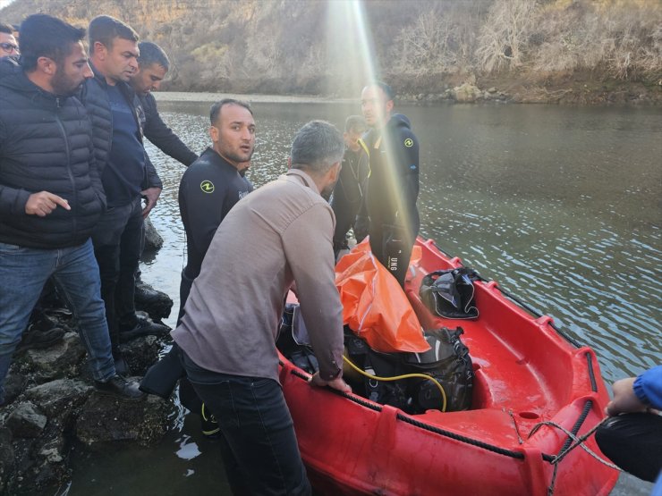 GÜNCELLEME - Şırnak'ta kaybolan çobanın cesedi bulundu