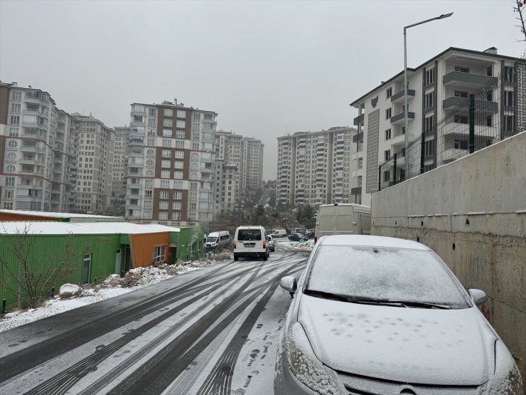 GÜNCELLEME- Malatya'da kar yağışı etkili oldu