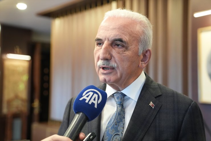 Ümraniye Belediye Başkanı Yıldırım'dan aleyhinde asılan pankarta ilişkin açıklama: