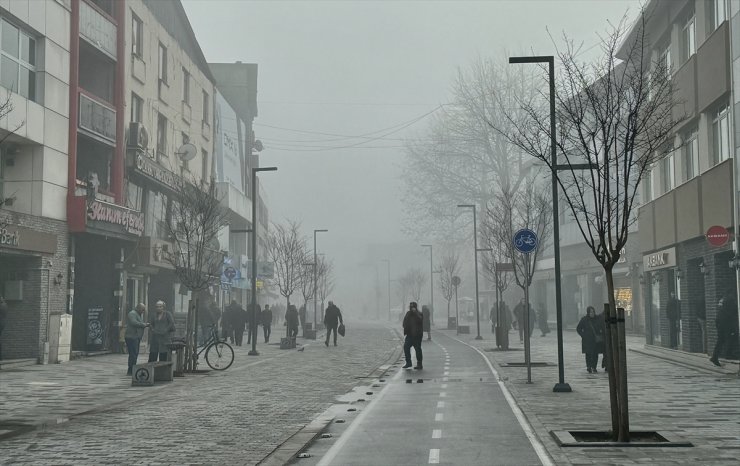 Anadolu Otoyolu'nun Düzce kesiminde sis etkili oldu